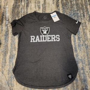 NWT size M, Nike Raiders Gray T-Shirt